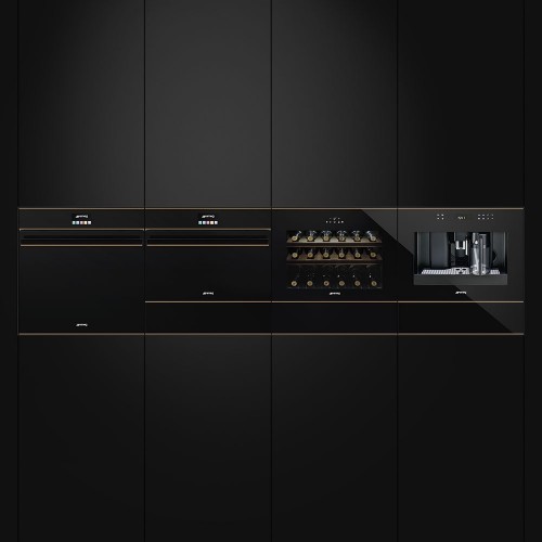 Компактный духовой шкаф Smeg SF4604MCNR