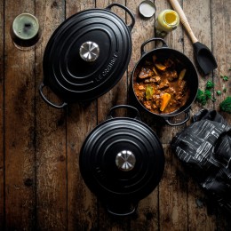 Le Creuset Кастрюля овальная 31 см, чугун, черный матовый