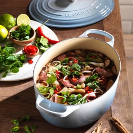 Le Creuset Овальная кастрюля для запекания 27 см, чугун, цвет светло-голубой