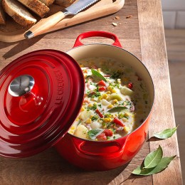 Le Creuset Кастрюля овальная для запекания 27см, чугун, цвет вишневый
