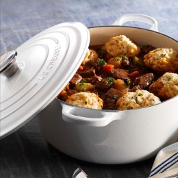 Le Creuset Кастрюля круглая 24 см, эмалированный чугун, цвет хлопчатобумажный