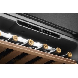 Винный холодильник Smeg CVI121N3