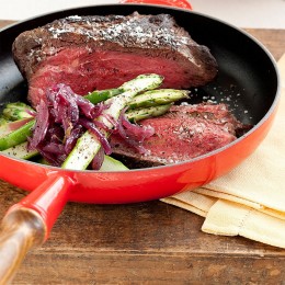 Le Creuset Сковорода 28см, эмалированный чугун, цвет: вишневый