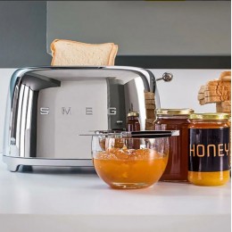 Тостер Smeg TSF01SSEU