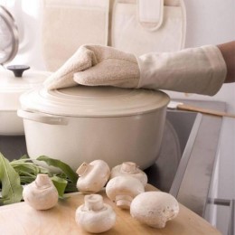 Le Creuset Кастрюля круглая для запекания 20 см, чугун, цвет жемчужный