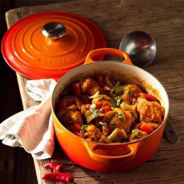 Le Creuset Кастрюля круглая для запекания 24 см, чугун, цвет оранжевая лава