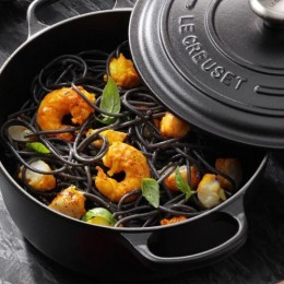 Le Creuset Кастрюля круглая для запекания 24 см, чугун, цвет черный матовый