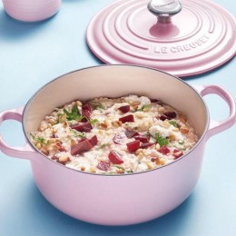 Le Creuset Кастрюля круглая 24 см, чугун, цвет розовый шифон