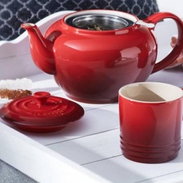 Le Creuset Чайник заварочный с ситечком, каменная керамика, цвет: красный