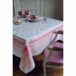 Скатерть Матильда белый с розовой отделкой GARNIER-THIEBAUT 26305 